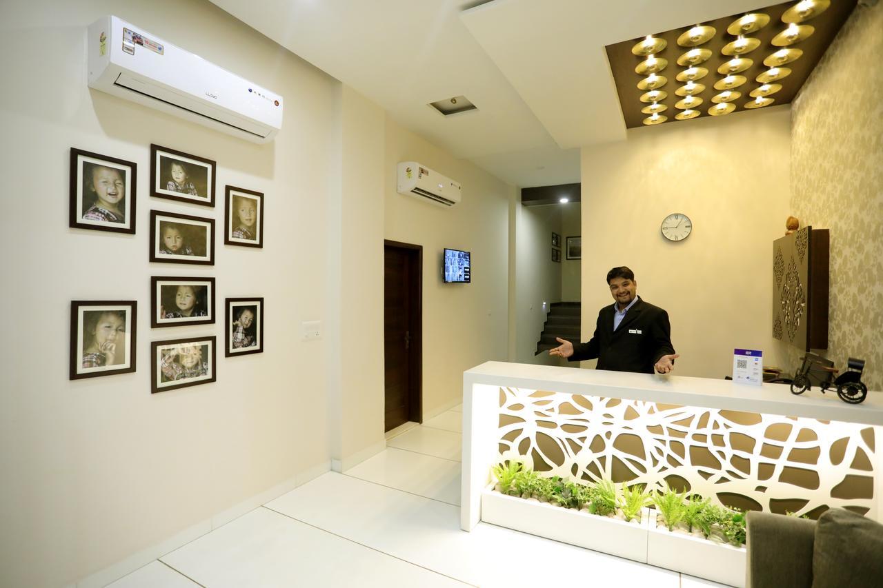 Hotel Fortune Plaza Ádzsmir Kültér fotó